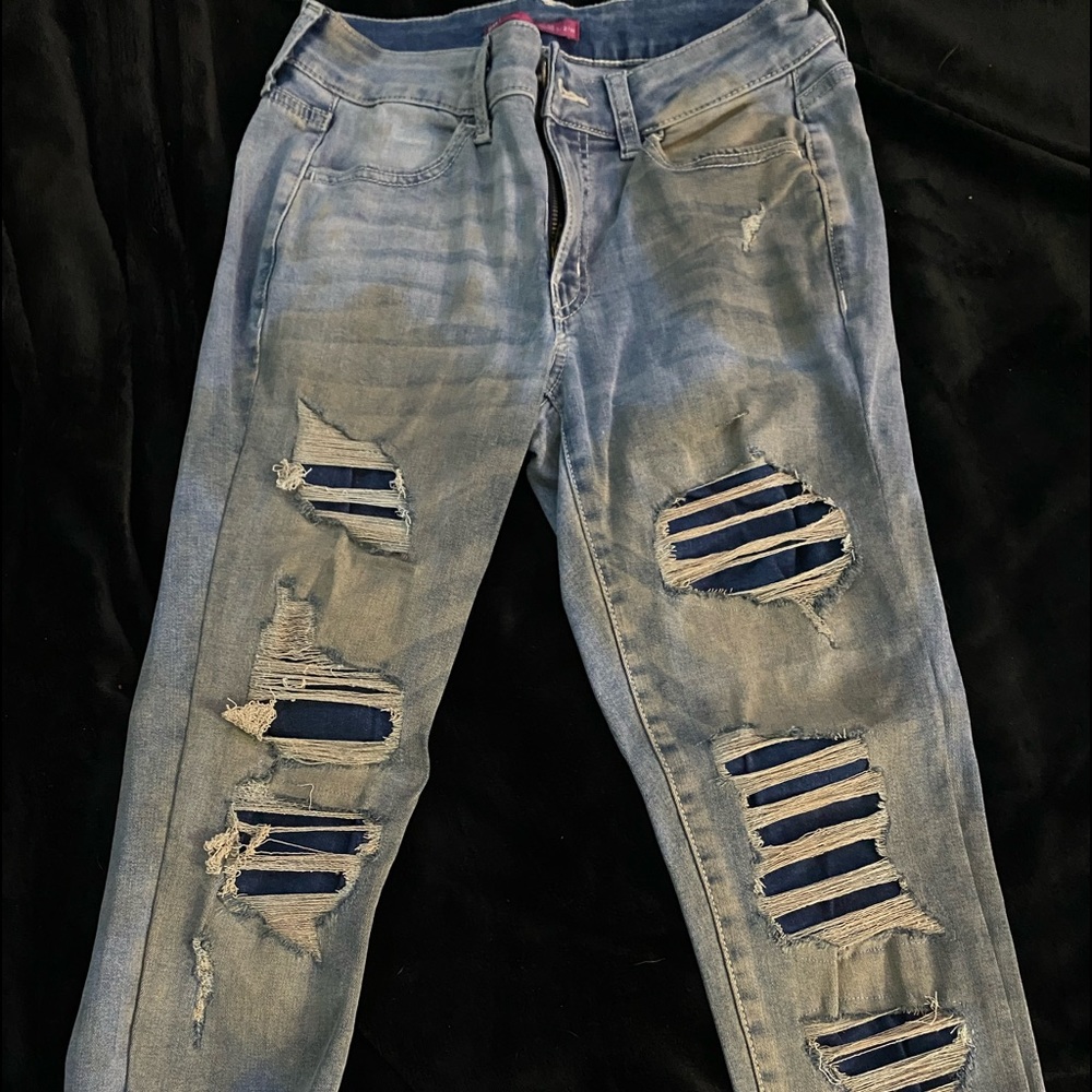 ripped low rise jeggings